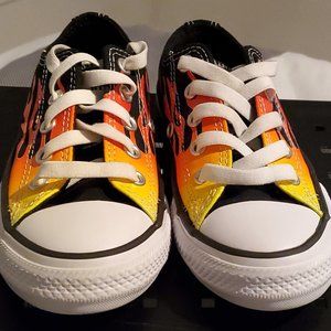 NWOT Converse Flames Chuck Taylor All Star Little Kids
